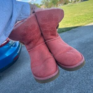 Pink UGGS!!!